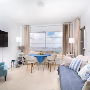 https://casa-storm.in-canary-islands.com